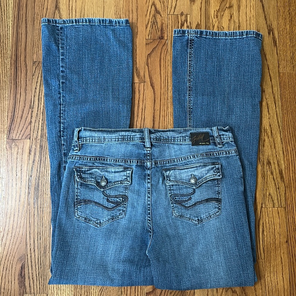 Foster Jeans - Picture 2 of 9